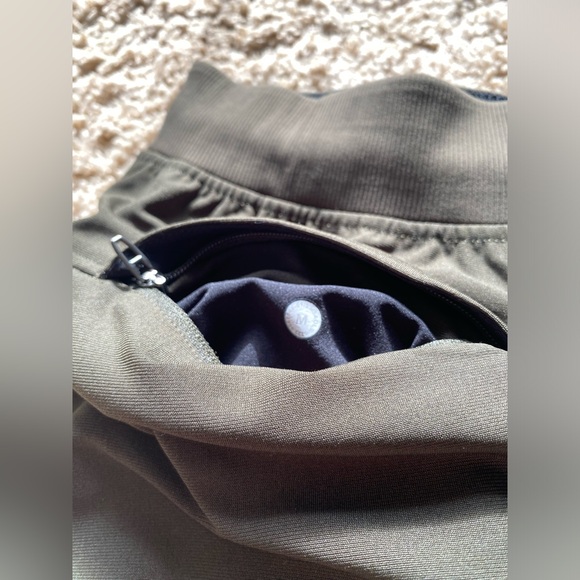 Lululemon ABC Jogger Regular Medium Olive Green - Picture 7 of 7